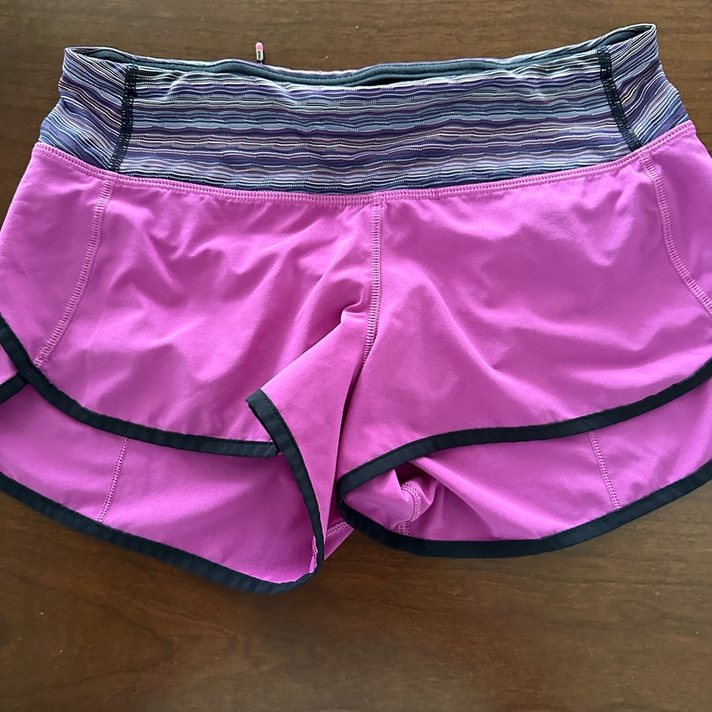 Lululemon Speed Up LR Short 2.5" Size 4